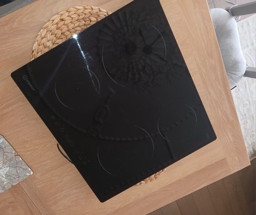 Indesit electric hob